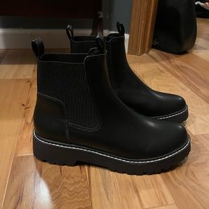 Chelsea Boots